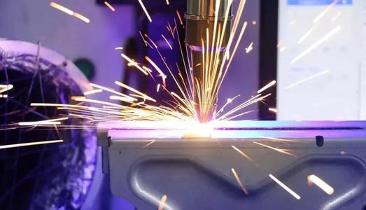 自动焊接机器人厂家教您如何购买等离子切割机